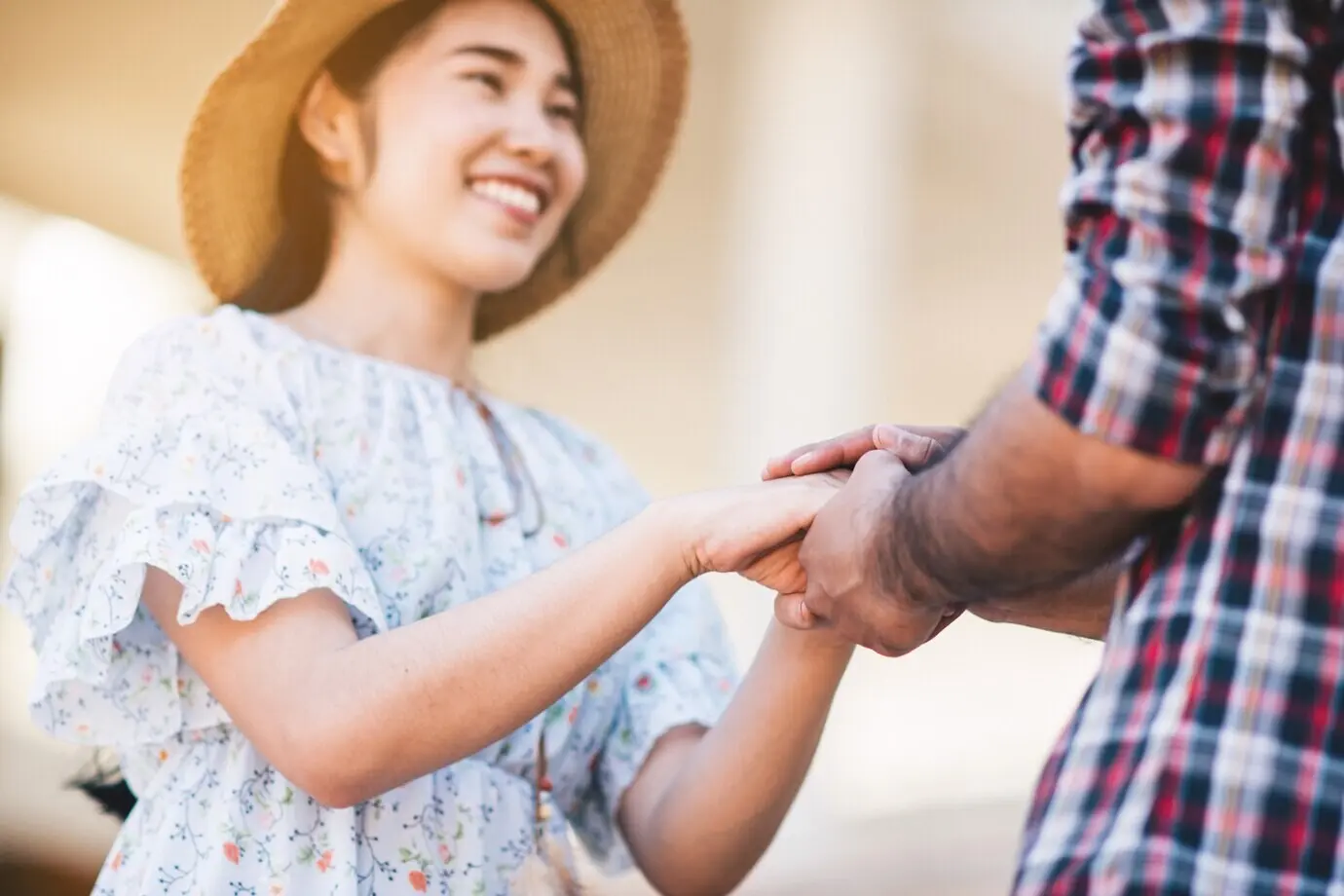 Влюблённая молодая пара